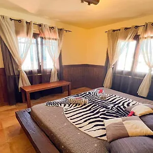 Preciosa Casa Cristian Y Maria Con Piscina Privada , Tías Espagne